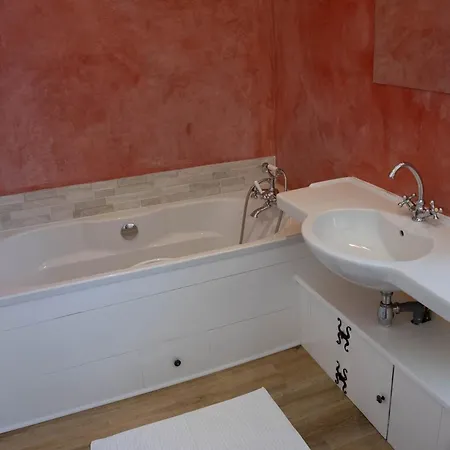 Le Closier Bed & Breakfast